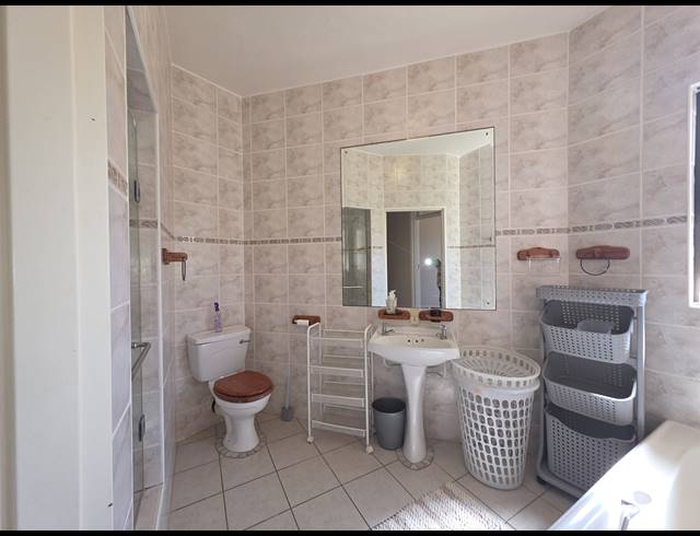 3 BEDROOM APARTMENT FOR SALE IN UMHLANGA CENTRAL